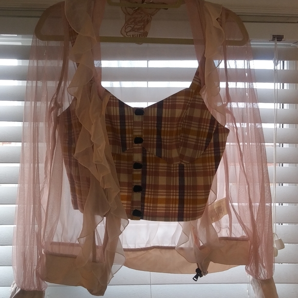 Pink lace long sleeved jacket - Picture 4 of 4